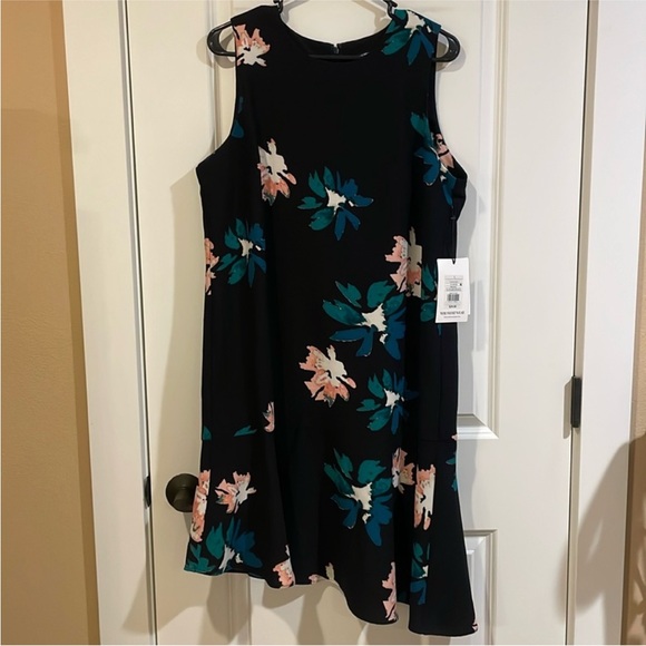 NWT WWW ASYMMETRICAL DRESS - Picture 2 of 4